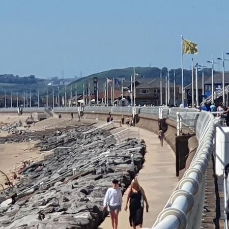 Beach Break Aberavon Holiday Home By The Sea ポート・タルボット エクステリア 写真