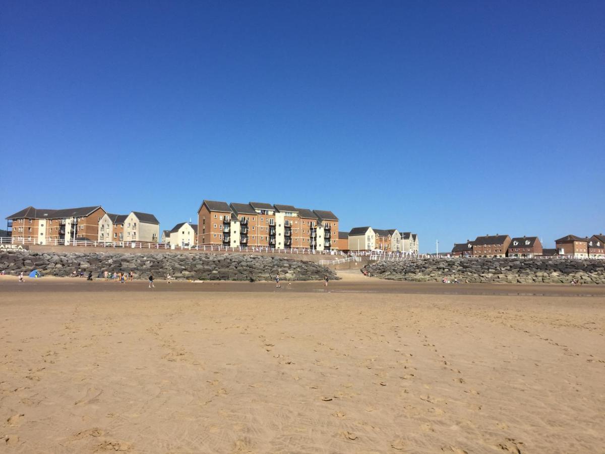 Beach Break Aberavon Holiday Home By The Sea ポート・タルボット エクステリア 写真