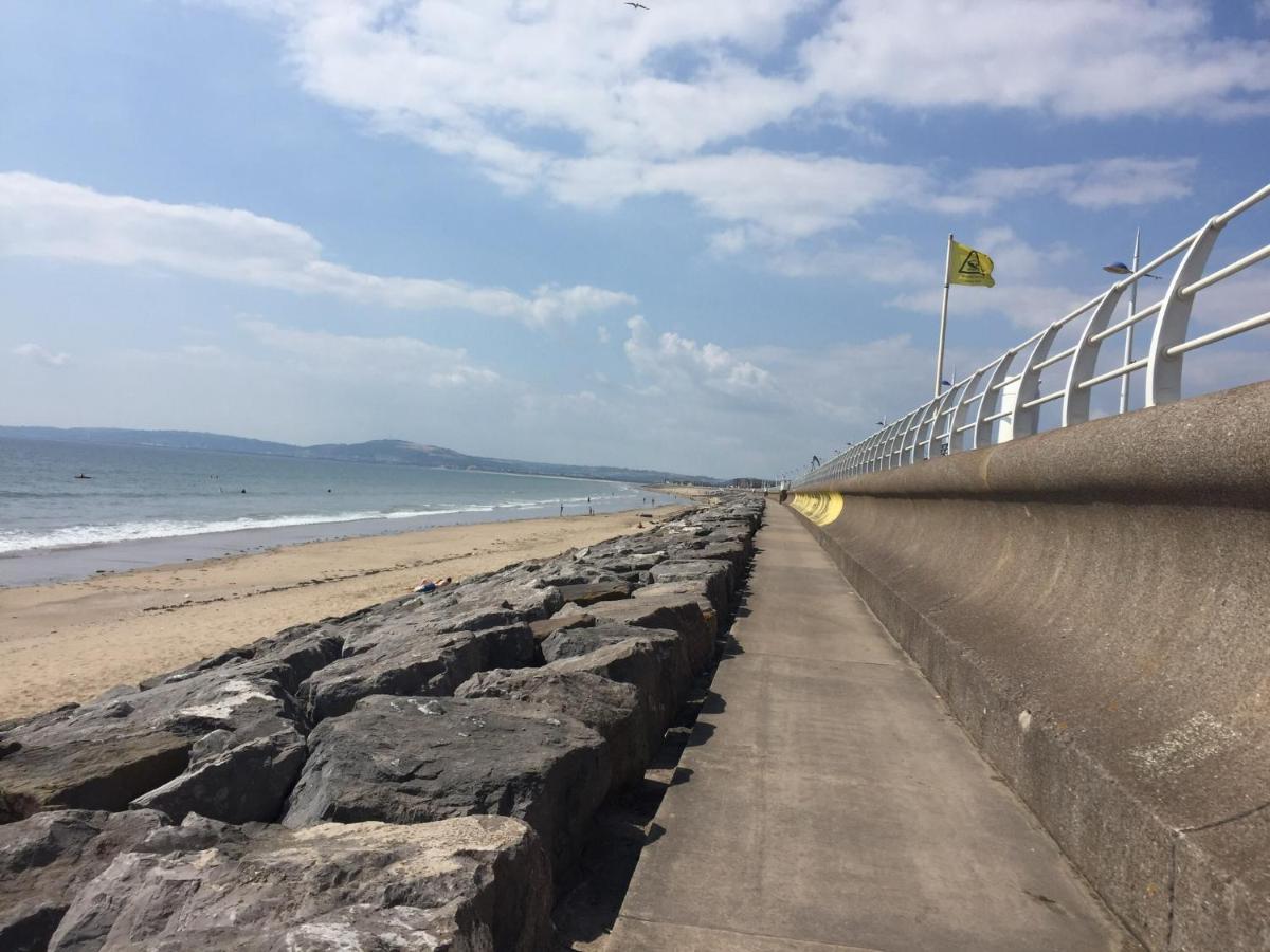 Beach Break Aberavon Holiday Home By The Sea ポート・タルボット エクステリア 写真