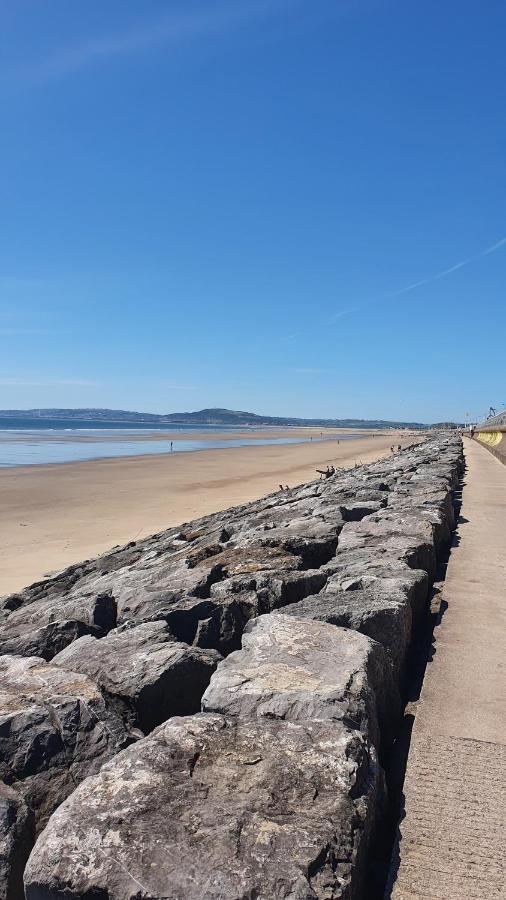 Beach Break Aberavon Holiday Home By The Sea ポート・タルボット エクステリア 写真