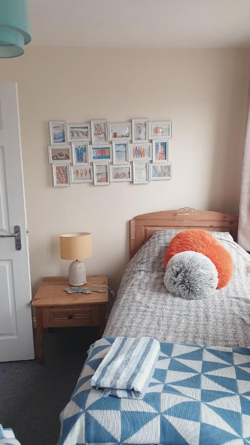 Beach Break Aberavon Holiday Home By The Sea ポート・タルボット エクステリア 写真