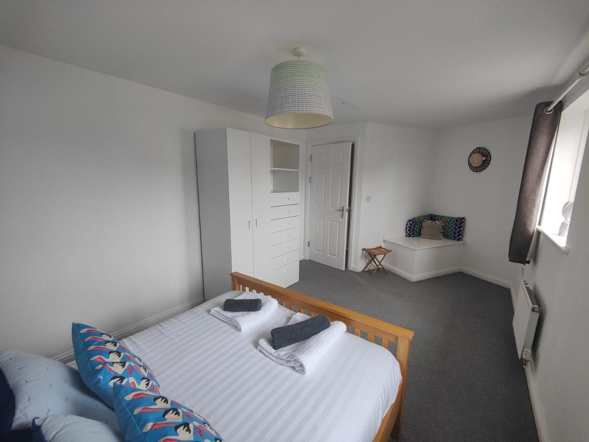 Beach Break Aberavon Holiday Home By The Sea ポート・タルボット エクステリア 写真